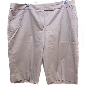 JONES NEW YORK SIGNATURE WOMAN KHAKI TAN BERMUDA SHORTS SZ 16W